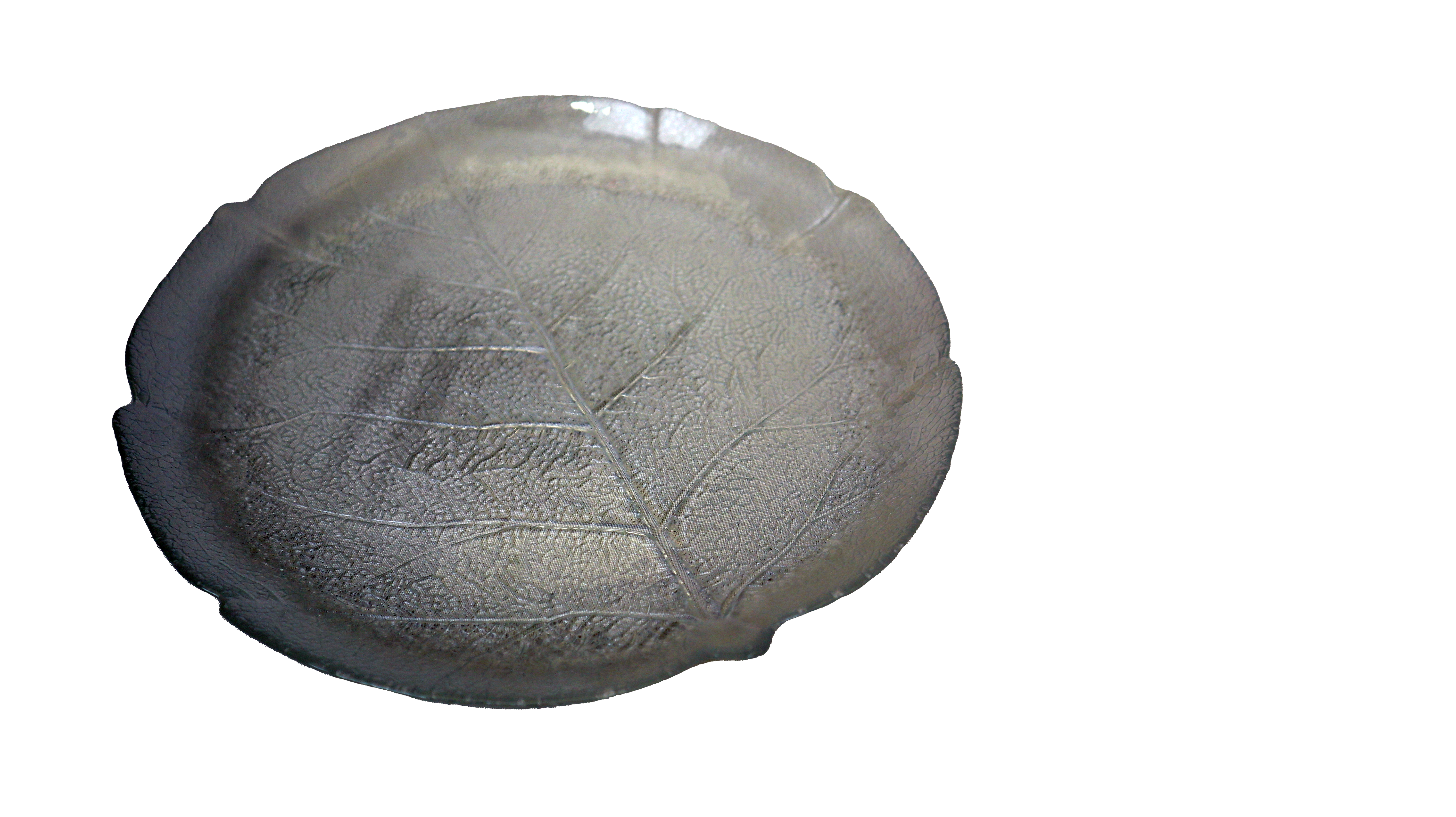 Glasteller mit Blattmuster